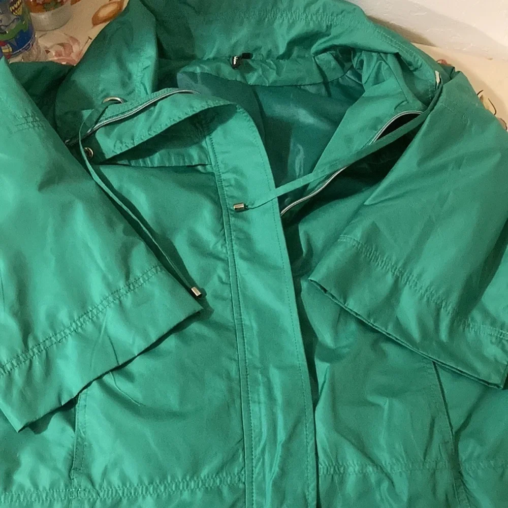 Green rain jacket from Ambition vintage styling L
